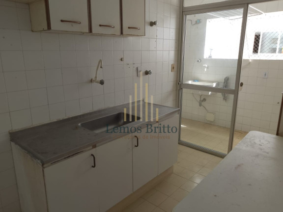 Imagem Imóvel com 3 Quartos à Venda, 10 m² em Jardim Apipema - Salvador
