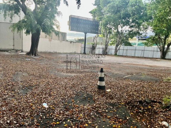 Terreno à Venda, 1.850 m² em Barra Da Tijuca - Rio De Janeiro