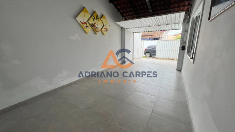 Imagem Casa com 3 Quartos à Venda, 107 m² em Itacolomi - Balneário Piçarras