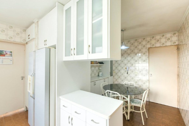 Imagem Imóvel com 3 Quartos à Venda, 198 m² em Jardim Europa - São Paulo Imagem Imóvel com 3 Quartos à Venda, 198 m² em Jardim Europa - São Paulo