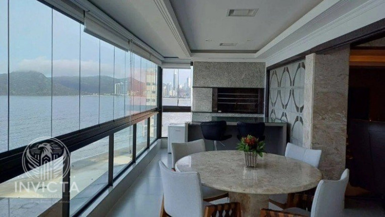 Imagem Cobertura com 3 Quartos à Venda, 180 m² em Centro - Balneário Camboriú Imagem Cobertura com 3 Quartos à Venda, 180 m² em Centro - Balneário Camboriú