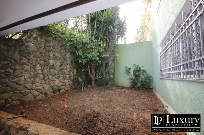 Imagem Casa com 3 Quartos à Venda, 380 m² em Pacaembu - São Paulo