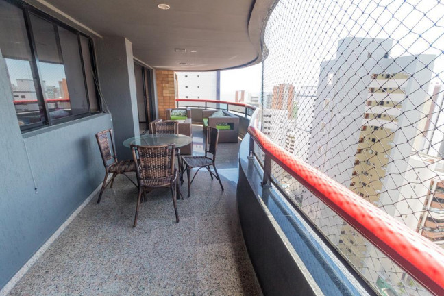 Imagem Apartamento com 4 Quartos à Venda, 305 m² em Meireles - Fortaleza Imagem Apartamento com 4 Quartos à Venda, 305 m² em Meireles - Fortaleza