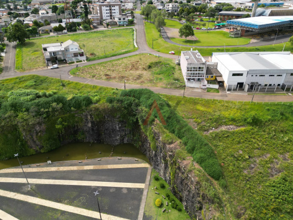 Terreno à Venda,  em Dos Estados - Guarapuava