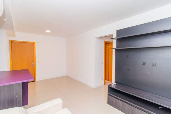 Imagem Apartamento com 2 Quartos à Venda, 65 m² em Passo Da Areia - Porto Alegre