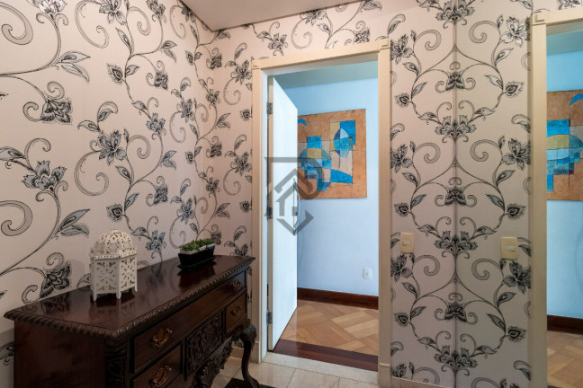 Imagem Apartamento com 3 Quartos à Venda, 195 m² em Moema - São Paulo