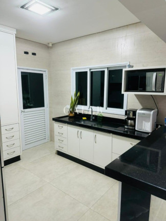 Imagem Casa com 3 Quartos à Venda, 182 m² em Jardim Maristela - Atibaia Imagem Casa com 3 Quartos à Venda, 182 m² em Jardim Maristela - Atibaia