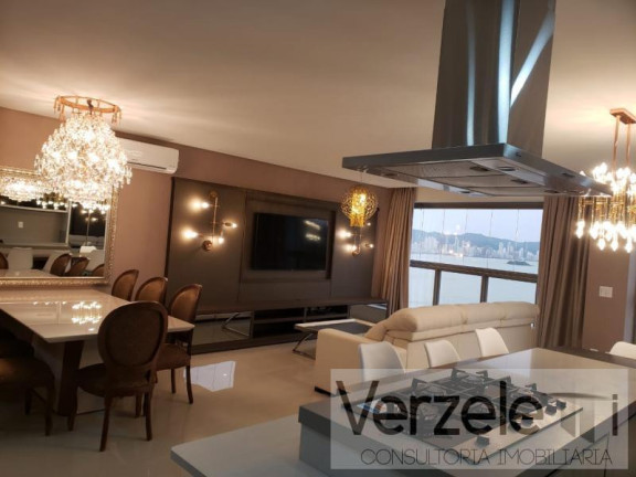 Apartamento com 4 Quartos para Temporada, 183 m² em Centro - Balneário Camboriú