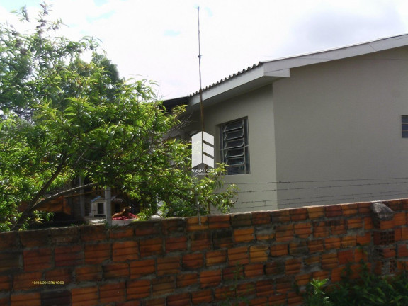 Imagem Casa com 2 Quartos à Venda, 400 m² em Tomazetti - Santa Maria