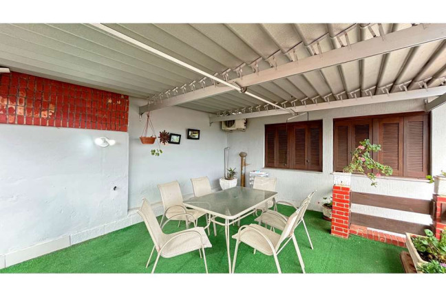 Imagem Casa com 3 Quartos à Venda, em Tristeza - Porto Alegre Imagem Casa com 3 Quartos à Venda, em Tristeza - Porto Alegre