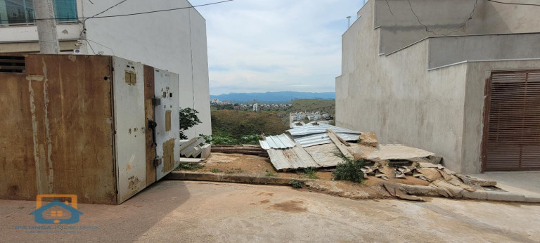 Casa à Venda,  em Cidade Nova - Santana Do Paraíso