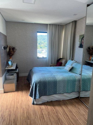 Imagem Casa com 3 Quartos à Venda, 300 m² em Atibaia Imagem Casa com 3 Quartos à Venda, 300 m² em Atibaia