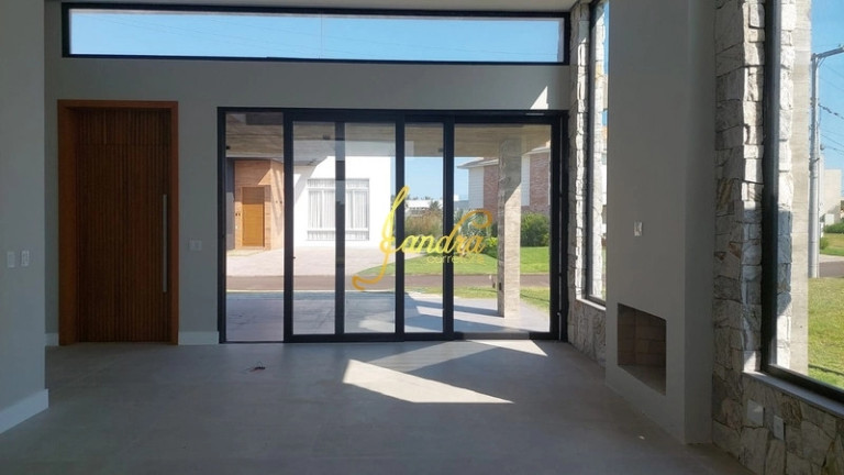 Imagem Casa de Condomínio com 4 Quartos à Venda, 240 m² em Remanso - Xangri-la