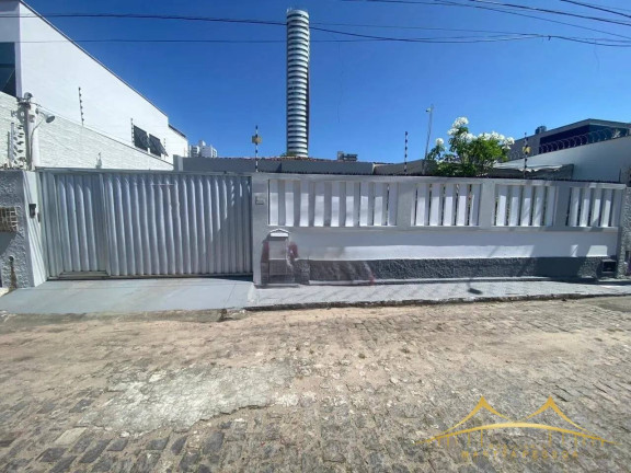 Casa com 4 Quartos para Alugar, 300 m² em Petrópolis - Natal