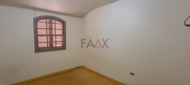 Imagem Casa com 4 Quartos à Venda, 172 m² em Trianon - Guarapuava Imagem Casa com 4 Quartos à Venda, 172 m² em Trianon - Guarapuava