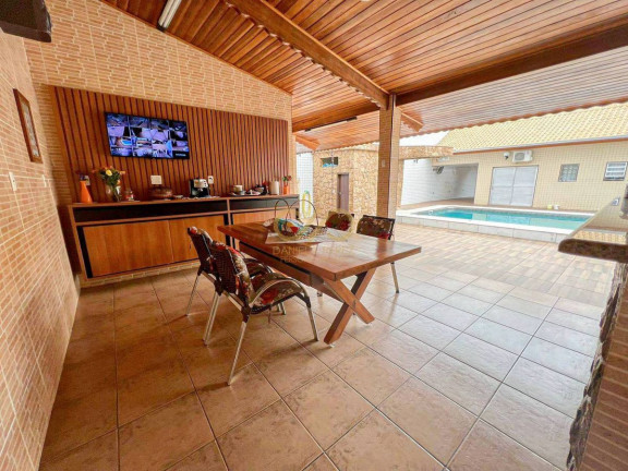 Imagem Casa com 5 Quartos à Venda, 720 m² em Canto Do Forte - Praia Grande Imagem Casa com 5 Quartos à Venda, 720 m² em Canto Do Forte - Praia Grande