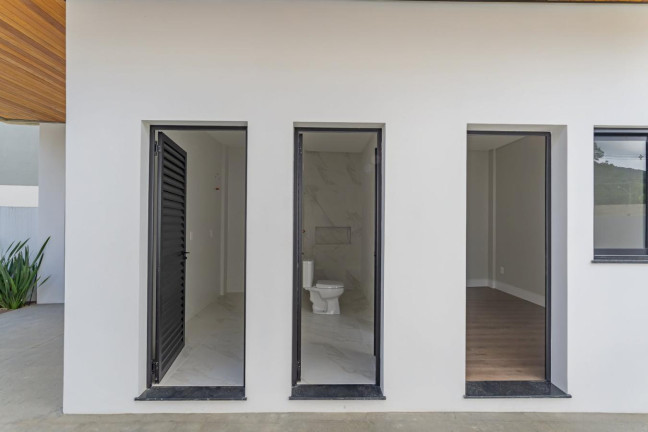 Imagem Casa com 3 Quartos à Venda, 250 m² em Santa Regina - Camboriú
