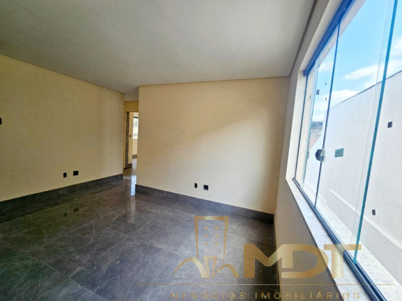 Imagem Imóvel com 3 Quartos à Venda, 106 m² em Planalto - Belo Horizonte