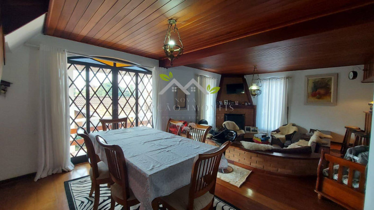 Imagem Casa com 3 Quartos à Venda, 305 m² em Recanto Dubieux - Campos Do Jordão Imagem Casa com 3 Quartos à Venda, 305 m² em Recanto Dubieux - Campos Do Jordão