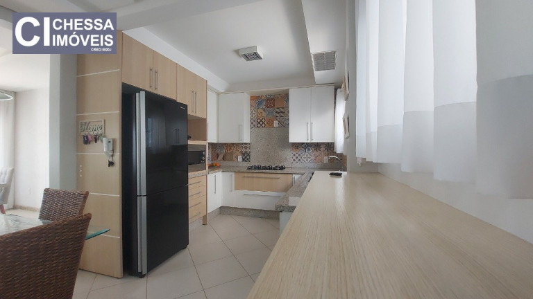 Imagem Sobrado com 3 Quartos à Venda, 527 m² em Cabeçudas - Itajaí
