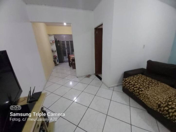 Imagem Casa com 2 Quartos à Venda, 70 m² em Castolira - Pindamonhangaba Imagem Casa com 2 Quartos à Venda, 70 m² em Castolira - Pindamonhangaba