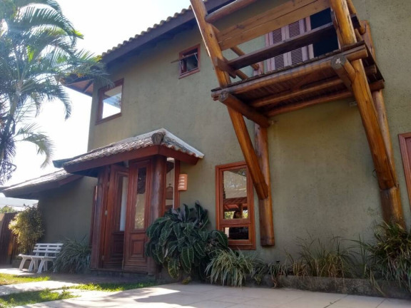 Imagem Casa com 3 Quartos à Venda, 260 m² em Rio Tavares - Florianópolis