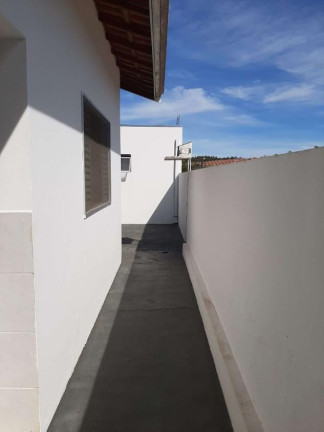 Imagem Casa com 3 Quartos à Venda, 171 m² em Jardim Itamarati - Botucatu