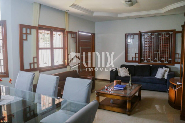 Imagem Casa com 5 Quartos à Venda, 500 m² em Parque Turf Club - Campos Dos Goytacazes