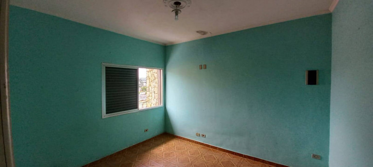 Imagem Casa com 5 Quartos à Venda, 240 m² em Vila Nova York - São Paulo