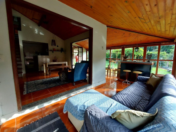 Imagem Casa com 5 Quartos à Venda, 132 m² em Albuquerque - Teresópolis Imagem Casa com 5 Quartos à Venda, 132 m² em Albuquerque - Teresópolis