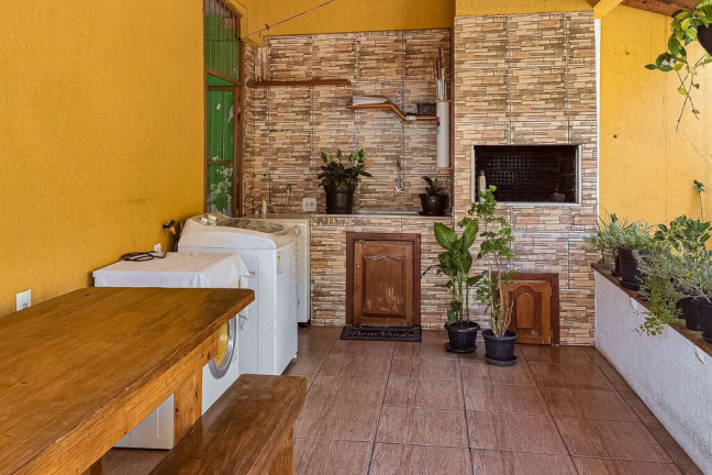 Imagem Casa com 2 Quartos à Venda, 94 m² em Rubem Berta - Porto Alegre