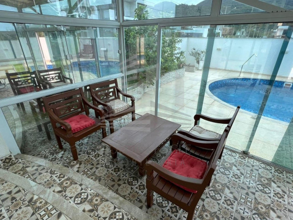 Imagem Casa com 3 Quartos à Venda, 514 m² em Ingleses Do Rio Vermelho - Florianópolis Imagem Casa com 3 Quartos à Venda, 514 m² em Ingleses Do Rio Vermelho - Florianópolis