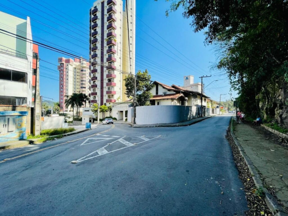 Imagem Casa com 4 Quartos à Venda, 460 m² em Ponta Aguda - Blumenau