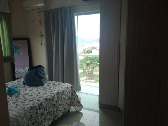 Imagem Casa com 4 Quartos à Venda, 181 m² em Trindade - Florianópolis