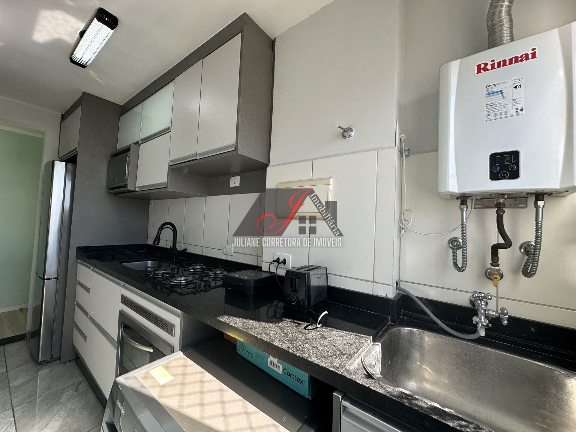 Imagem Apartamento com 2 Quartos à Venda, 54 m² em Pinheirinho - Curitiba