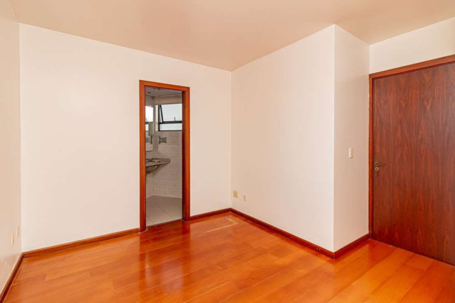 Imagem Imóvel com 2 Quartos à Venda, em Petrópolis - Porto Alegre Imagem Imóvel com 2 Quartos à Venda, em Petrópolis - Porto Alegre