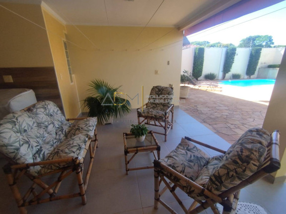 Imagem Casa com 3 Quartos à Venda, 240 m² em Vila Rodrigues Alves - Botucatu