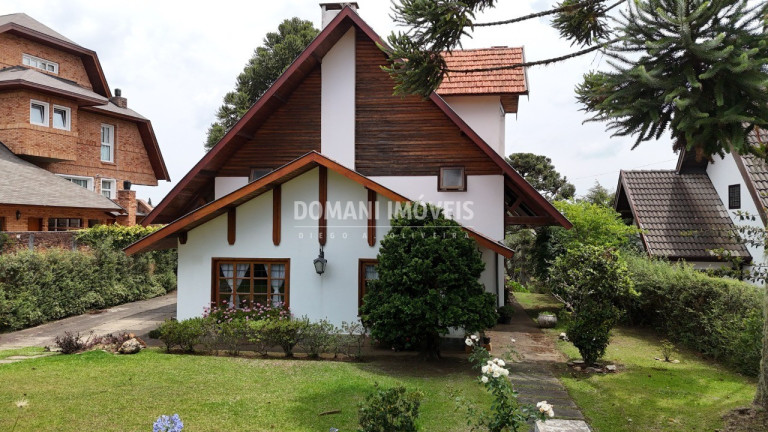 Imagem Casa com 4 Quartos à Venda, 248 m² em Região Do Alto Do Capivari - Campos Do Jordão Imagem Casa com 4 Quartos à Venda, 248 m² em Região Do Alto Do Capivari - Campos Do Jordão