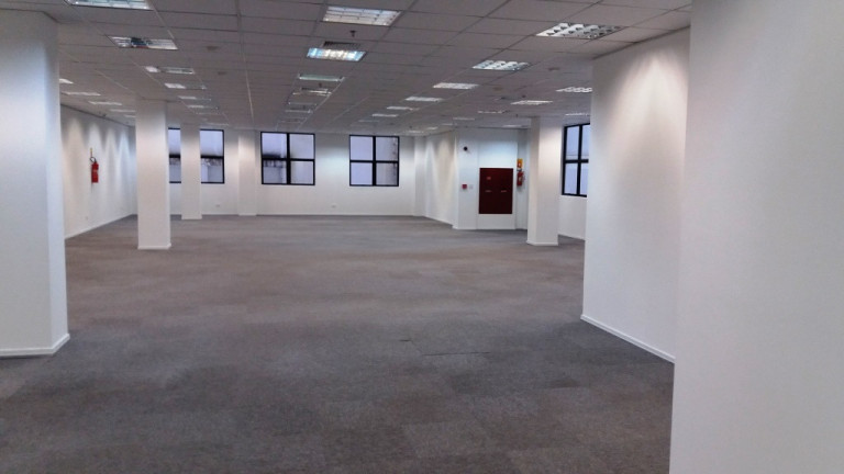 Imagem Sala Comercial à Venda, 93.917 m² em Centro - Curitiba Imagem Sala Comercial à Venda, 93.917 m² em Centro - Curitiba