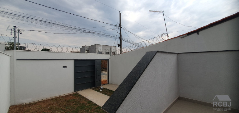 Imagem Sobrado com 3 Quartos à Venda,  em Melo Viana - Esmeraldas