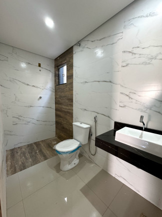Imagem Casa com 3 Quartos à Venda, 210 m² em Santa Rosa - Cuiabá