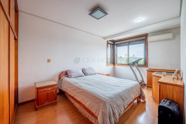 Imagem Imóvel com 3 Quartos à Venda, em Petrópolis - Porto Alegre Imagem Imóvel com 3 Quartos à Venda, em Petrópolis - Porto Alegre