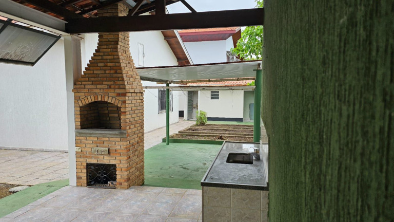 Imagem Casa com 3 Quartos à Venda, 210 m² em Chácara Do Visconde - Taubaté