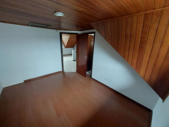 Imagem Sobrado com 4 Quartos à Venda, 192 m² em Bom Retiro - Curitiba