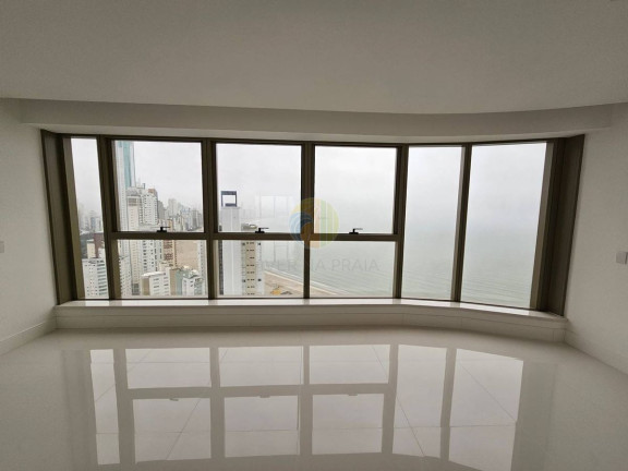Apartamento com 4 Quartos à Venda,  em Barra Sul - Balneário Camboriú