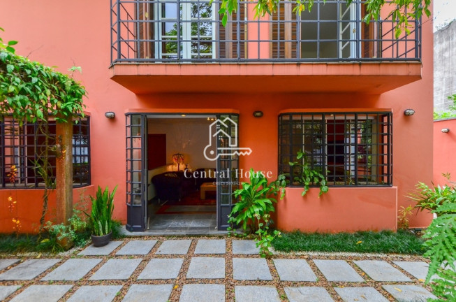 Imagem Sobrado com 4 Quartos à Venda, 386 m² em Jardim Morumbi - São Paulo Imagem Sobrado com 4 Quartos à Venda, 386 m² em Jardim Morumbi - São Paulo