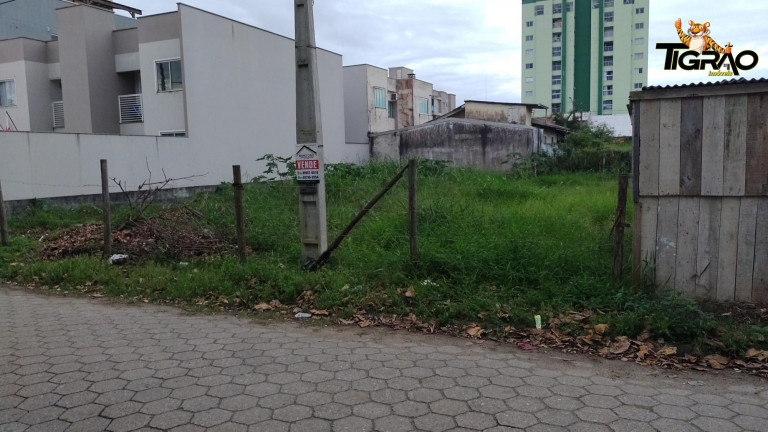 Imagem Terreno à Venda, 250 m² em Centro - Navegantes