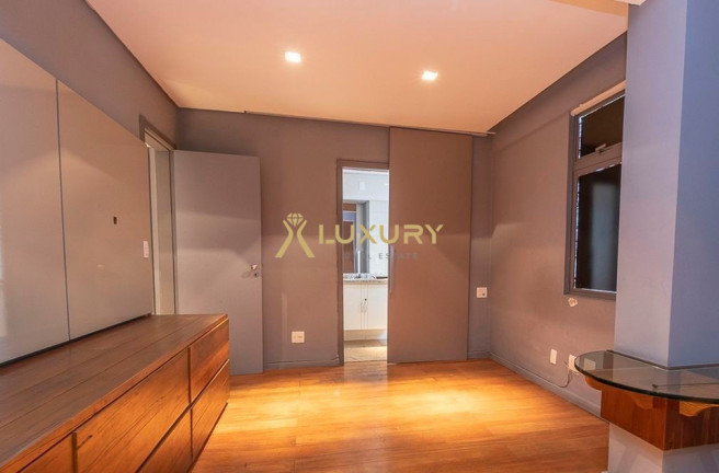 Imagem Imóvel com 3 Quartos à Venda, 206 m² em Buritis - Belo Horizonte