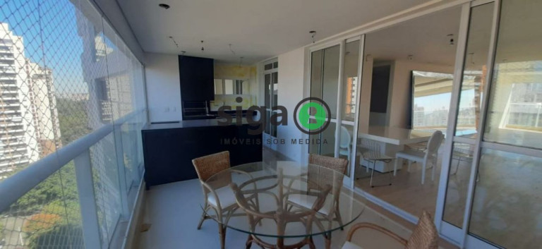 Imagem Apartamento com 4 Quartos à Venda, 213 m² em Panamby - São Paulo