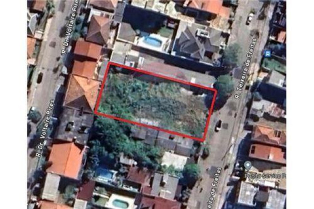 Imagem Terreno à Venda, 1.317 m² em Santo Antônio - Porto Alegre Imagem Terreno à Venda, 1.317 m² em Santo Antônio - Porto Alegre